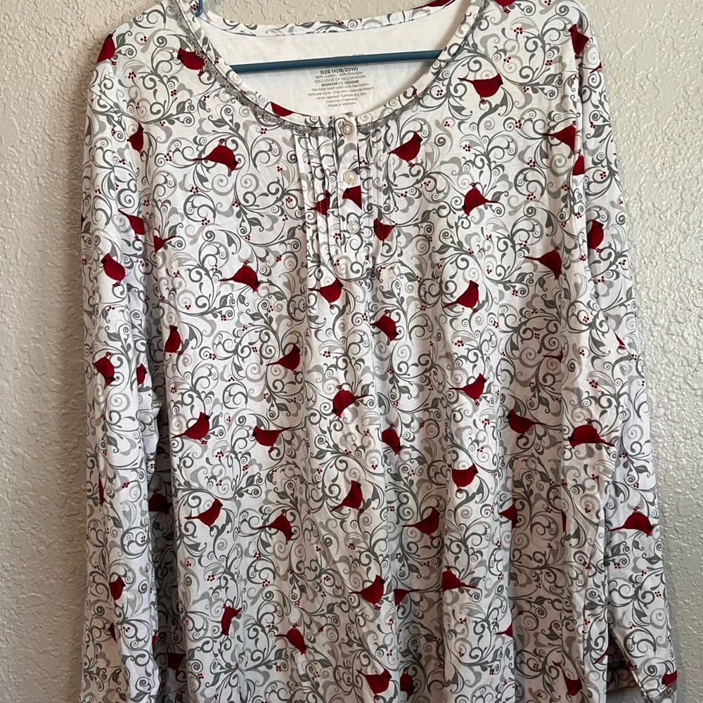 Catherines White and Red Cardinal Sleepwear Loungewear Pajamas Top Plus Size